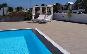 Apartment El Sueño - GREAT SEA VIEWS - infinity POOL - free Wifi- smart TV-Residence Senator